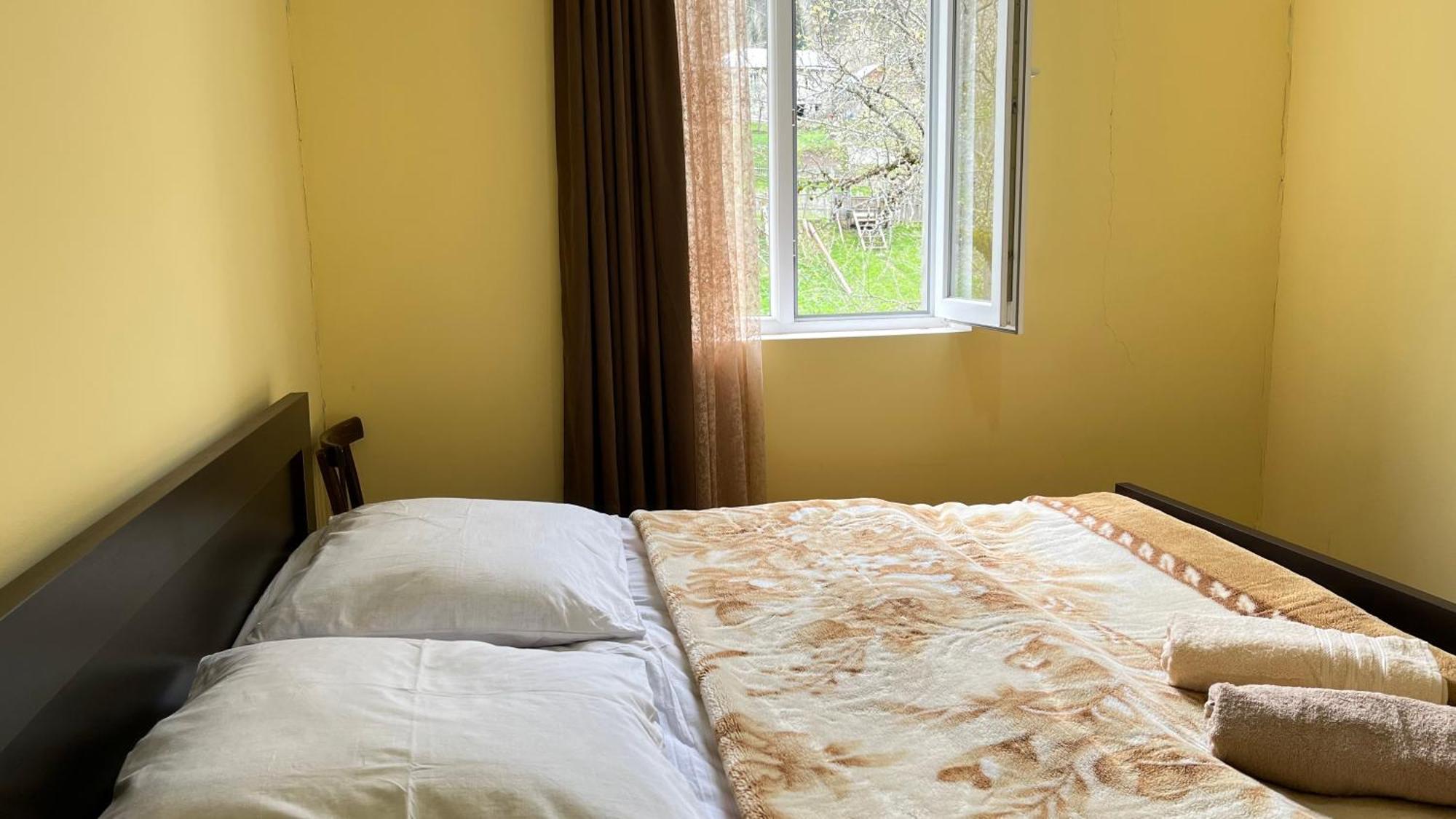 Ciuri'S Guesthouse Zhabeshi المظهر الخارجي الصورة