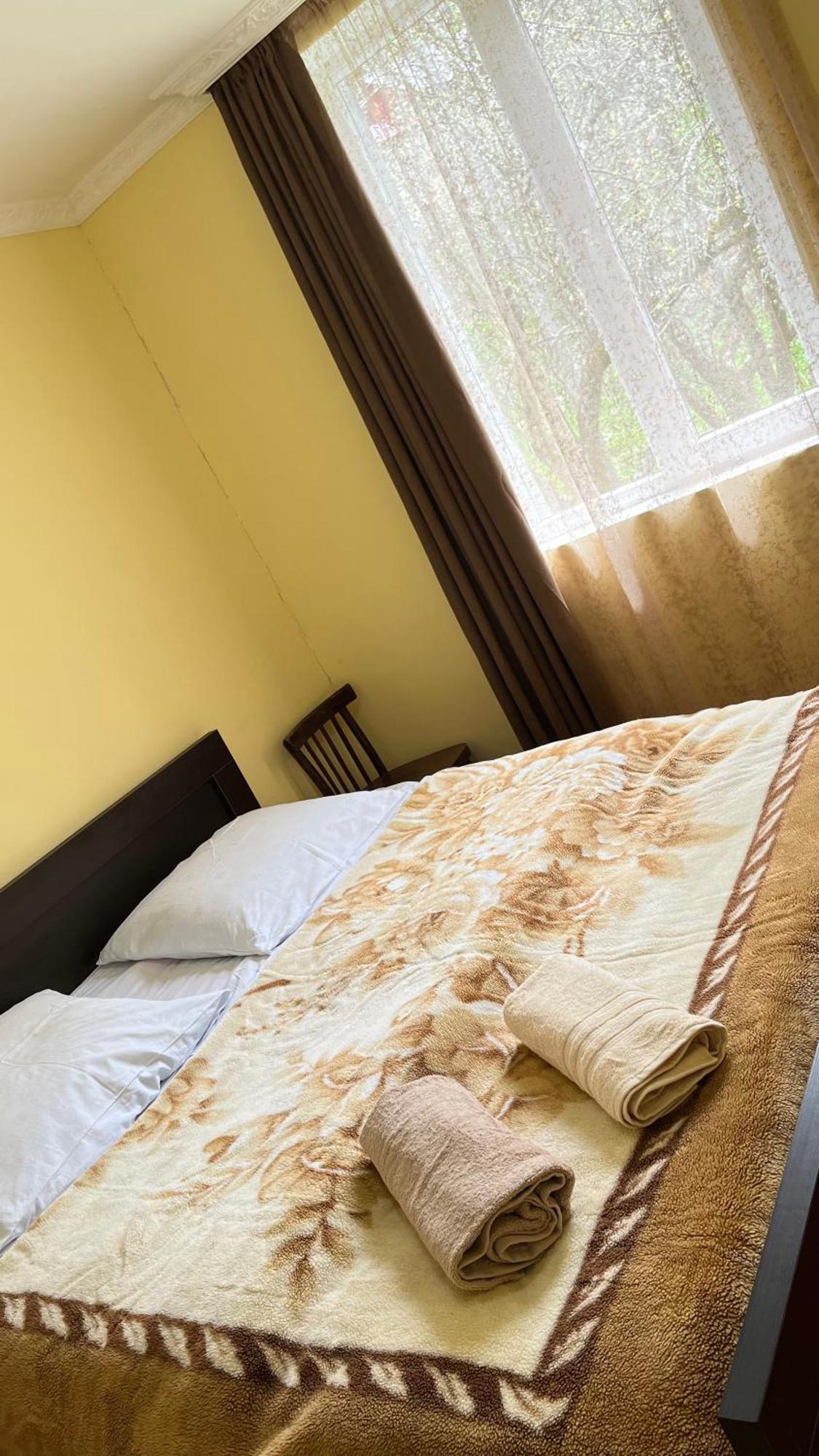 Ciuri'S Guesthouse Zhabeshi المظهر الخارجي الصورة