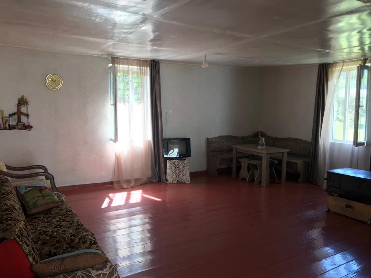 Ciuri'S Guesthouse Zhabeshi المظهر الخارجي الصورة