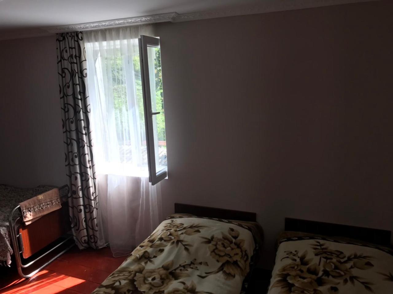 Ciuri'S Guesthouse Zhabeshi المظهر الخارجي الصورة