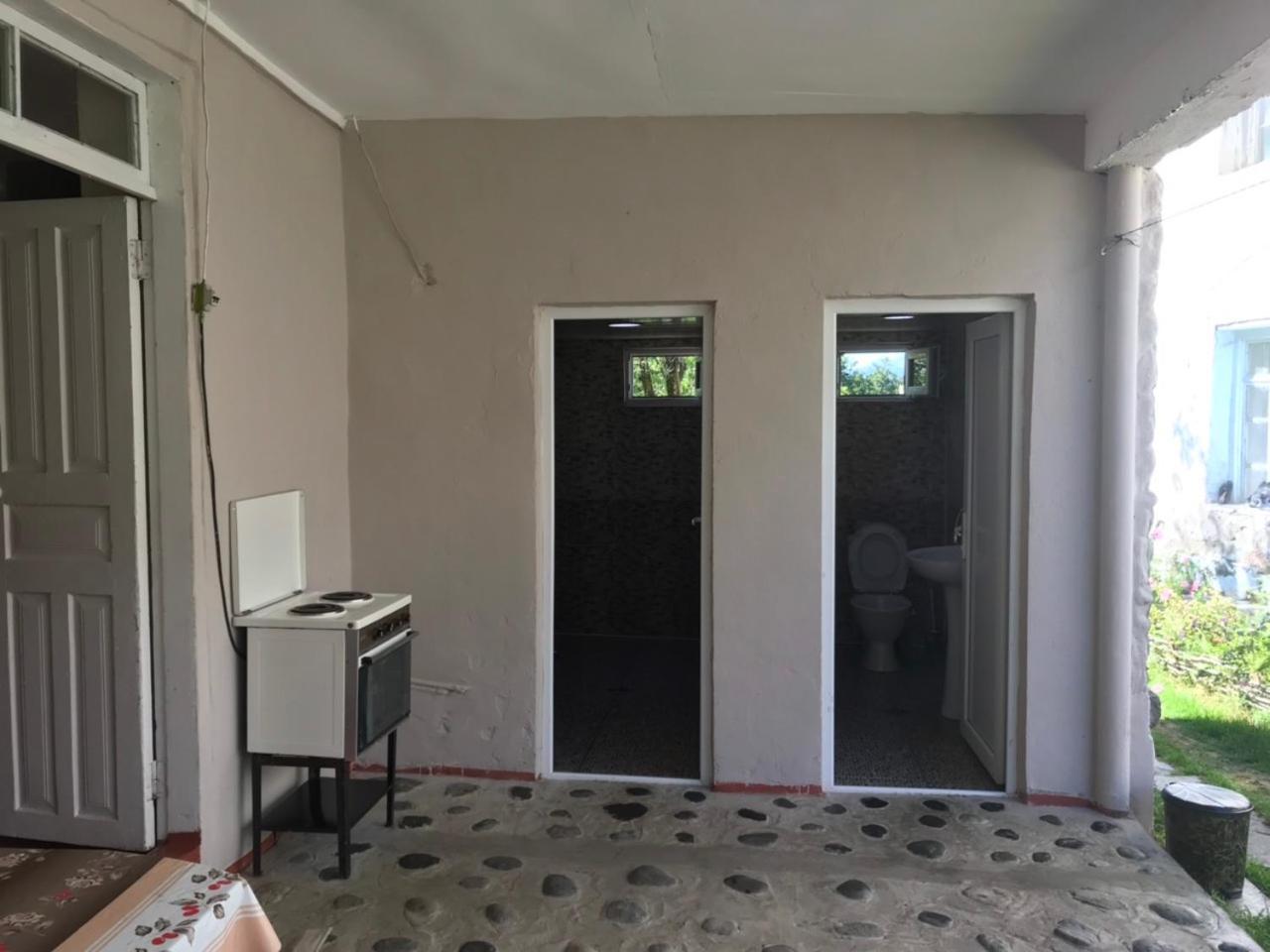 Ciuri'S Guesthouse Zhabeshi المظهر الخارجي الصورة