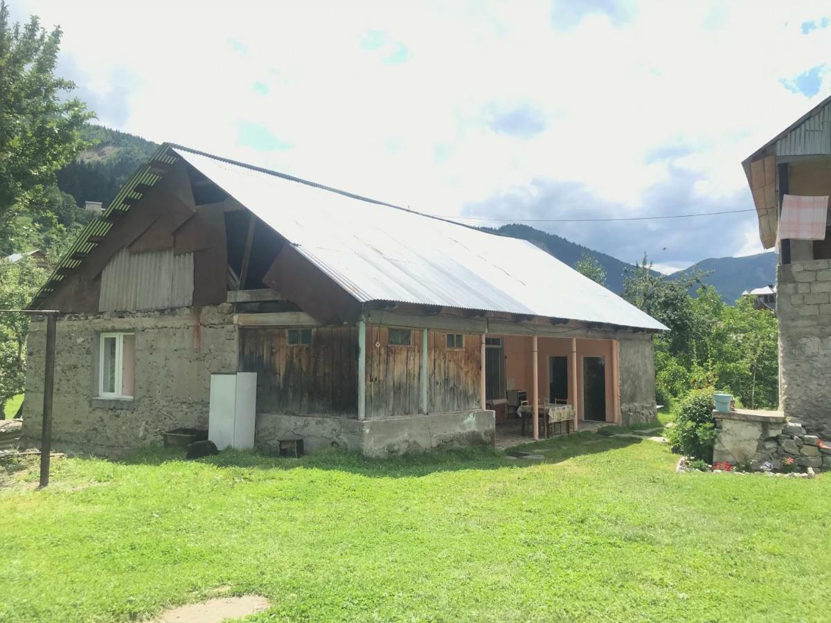 Ciuri'S Guesthouse Zhabeshi المظهر الخارجي الصورة